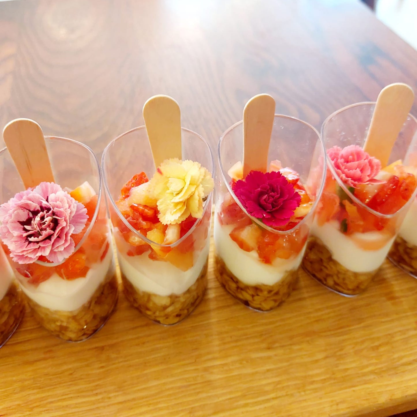 Granola fruit and yoghurt cups